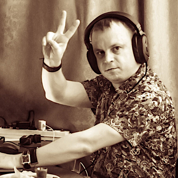 DJ Александр Гузеев